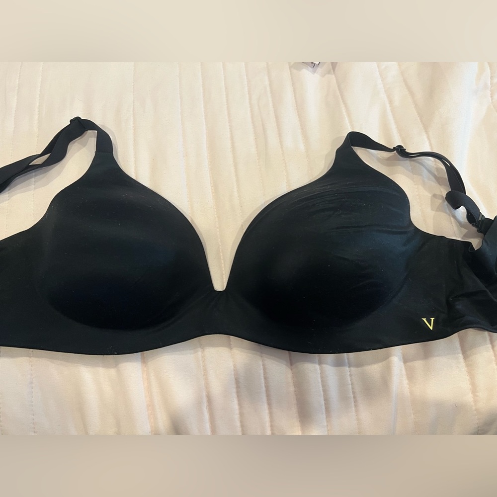 Victoria’s Secret tshirt bra